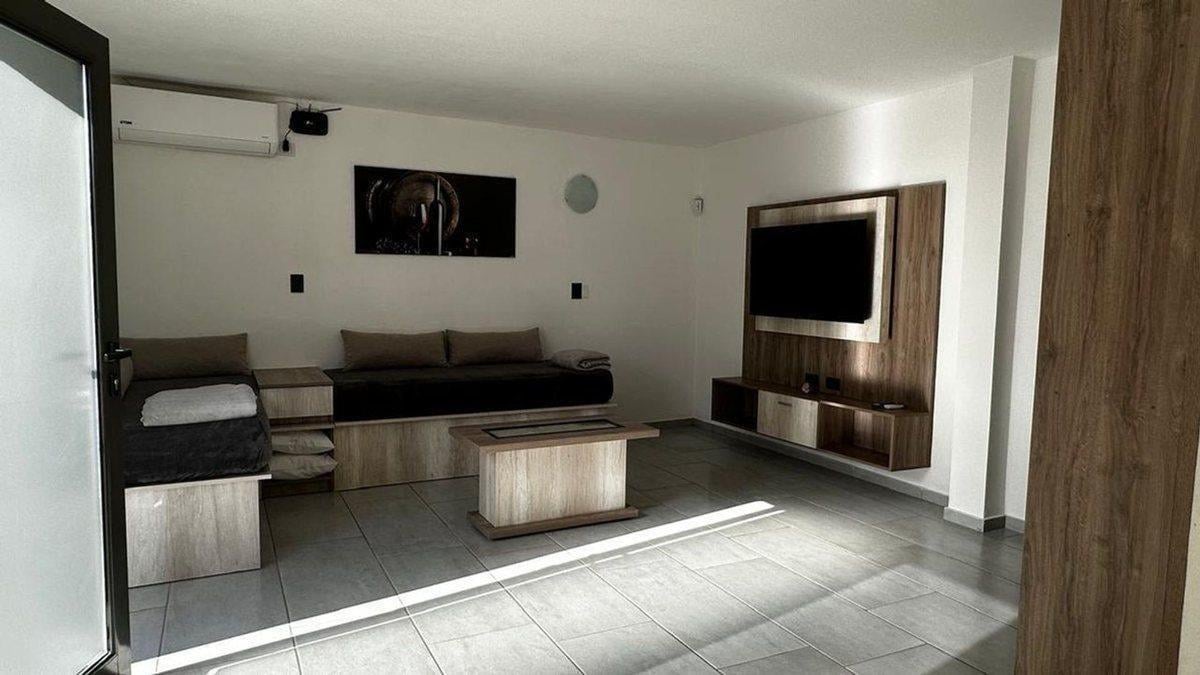 Foto de COMPLEJO DE 2 CASAS TIPO DUPLEX,CHACRAS DE CORIA, imagen 5