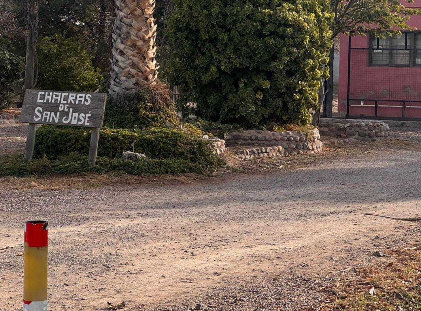Foto de LOTE EN VENTA BARRIO CHACRAS DE SAN JOSE, imagen 3