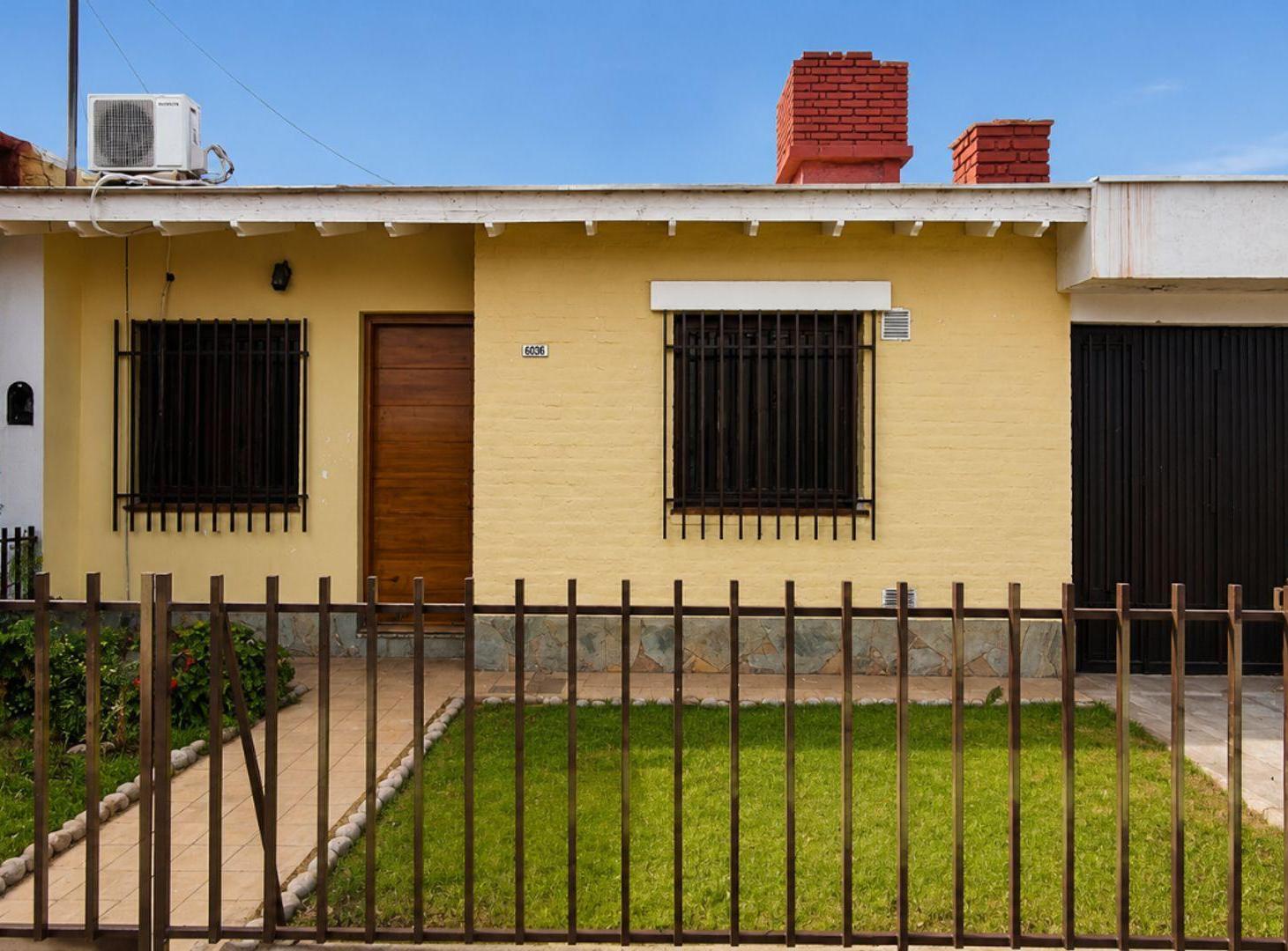 Foto de Venta de Casa en Barrio Santa Ana, Guaymallén, imagen 2