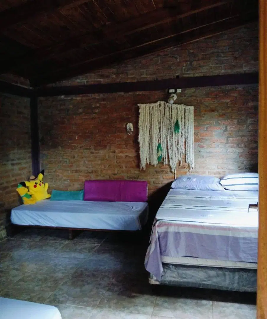 CASA QUINTA EN B° LOS ARROYOS DE CANDELARIA 3