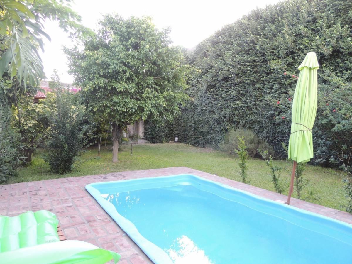 Venta Casa 5 Ambientes con Cochera, Parque, Pileta y Quinch 4