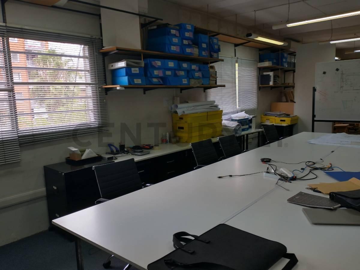 Saavedra. Venta. Oficina a m de Avda. Cabildo 3