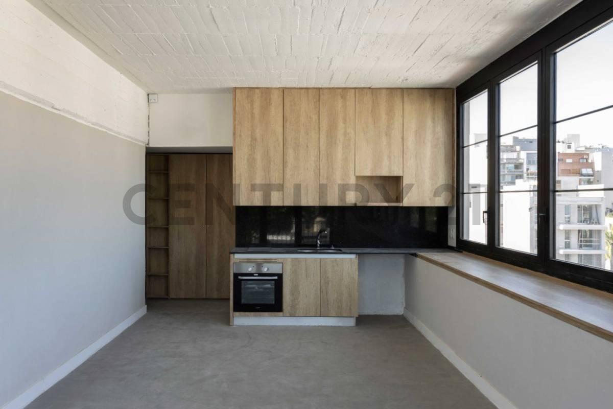 Venta - Amplio Monoambiente con Patio y Parrilla 3