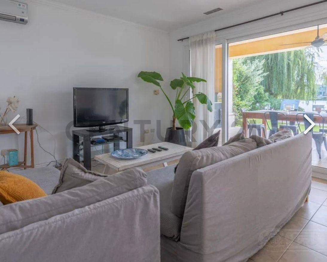 Foto de <p>Venta de Casa 7 AMBIENTES 4 DORMITORIOS en Los Castores, Tigre ..., imagen 2