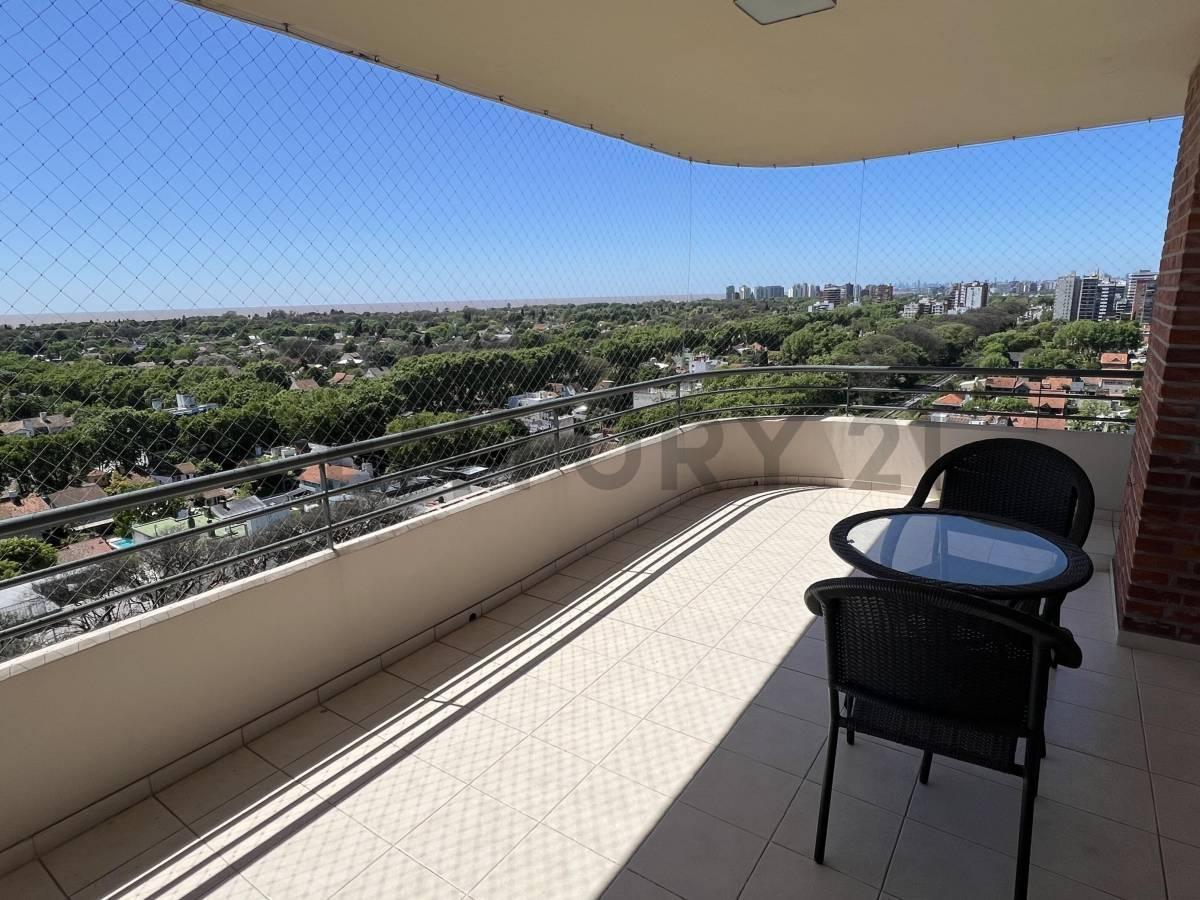 Piso alto con vista al río - Exelente distribución