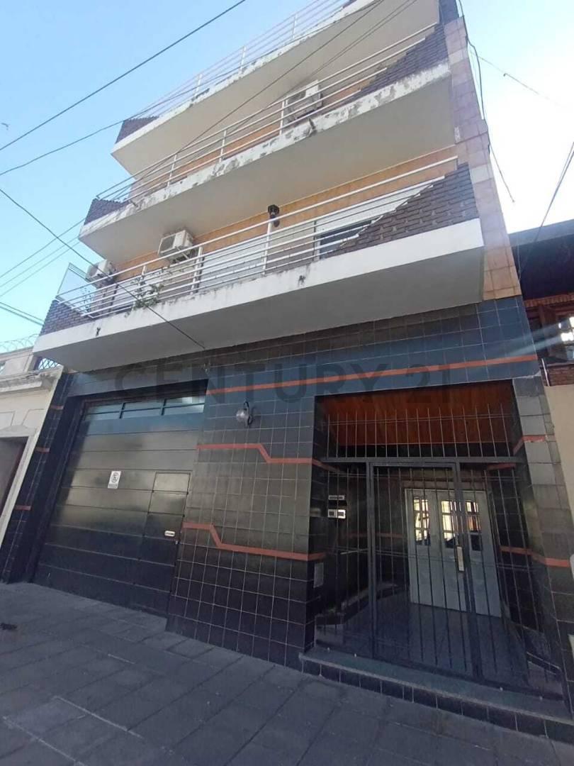 Venta PH 3 Ambientes con balcon contrafrente en Mataderos