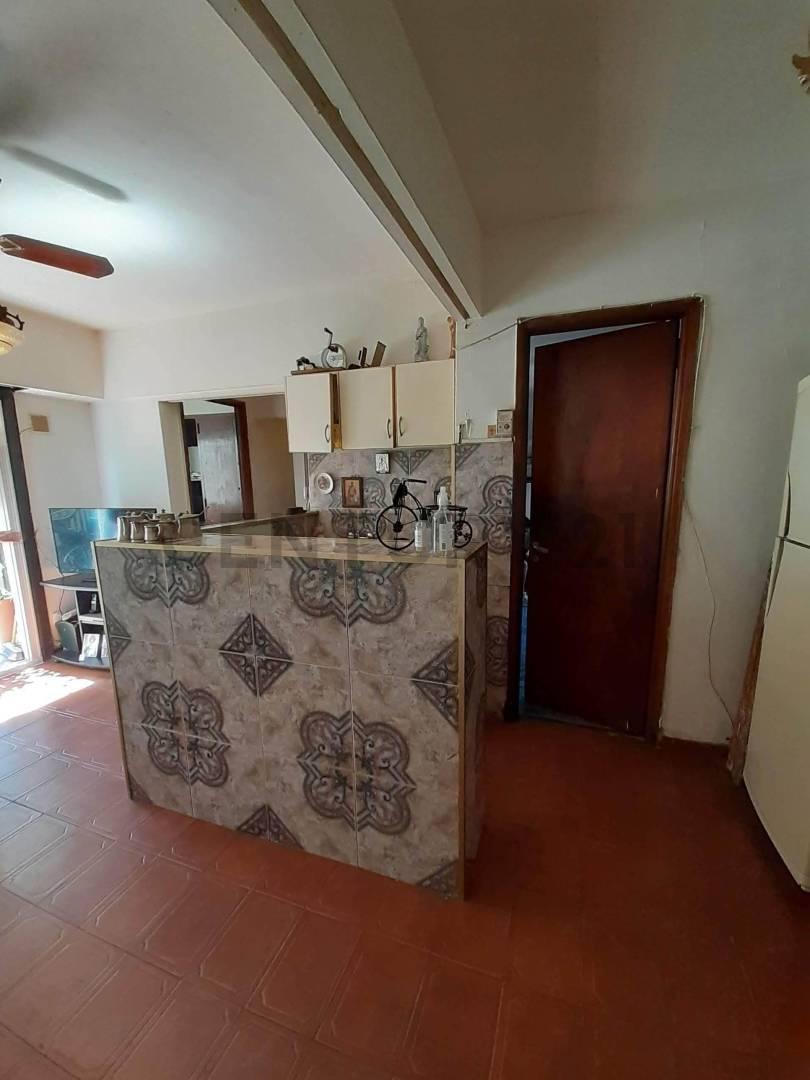 Foto de VENTA DEPARTAMENTO 3 AMBIENTES AV CORRIENTES Y MONTEVIDEO, imagen 4