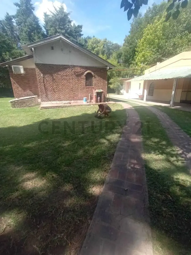 Venta 2 Lotes con dos casas ,quincho y pileta en General Rodriguez 3