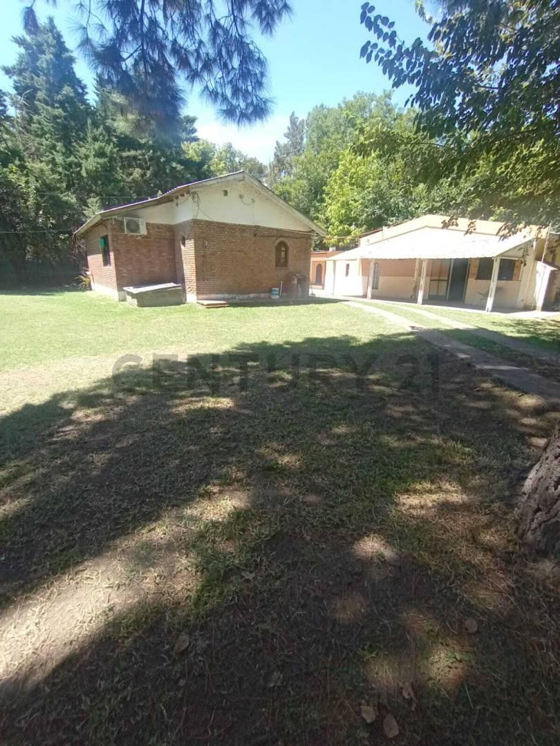 Venta 2 Lotes con dos casas ,quincho y pileta en General Rodriguez