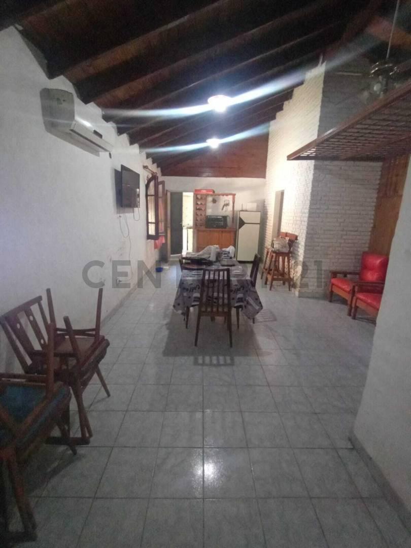 Venta 2 Lotes con dos casas ,quincho y pileta en General Rodriguez