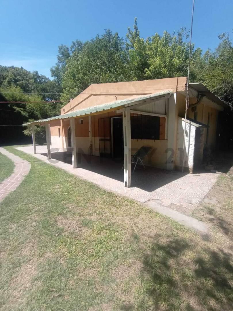 Venta 2 Lotes con dos casas ,quincho y pileta en General Rodriguez