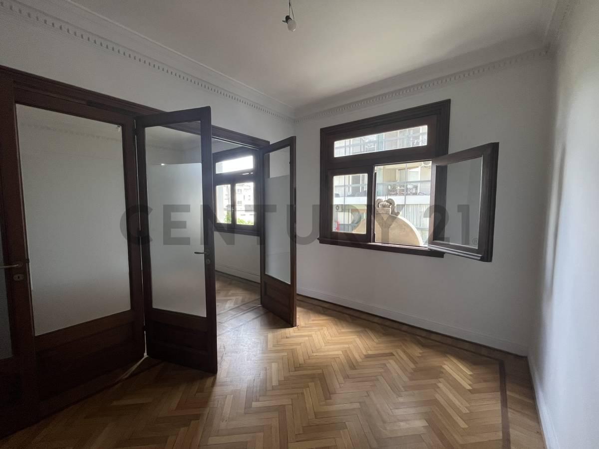 Foto de Oficina de categoría estilo francés en alquiler - Retiro, imagen 5
