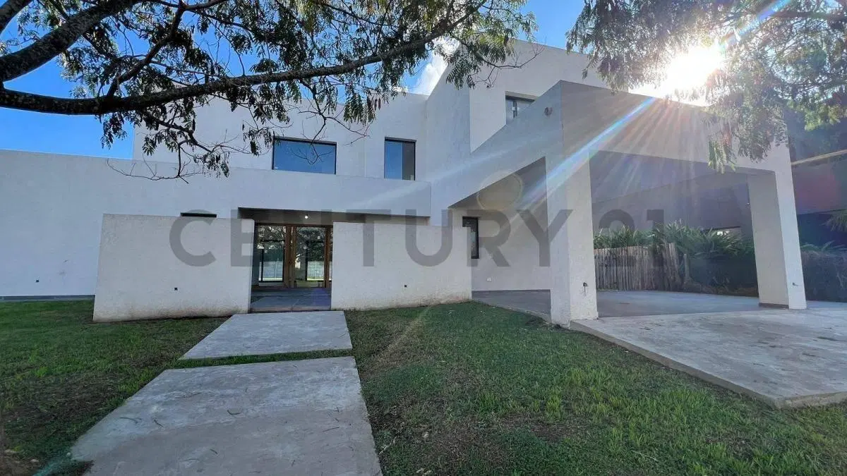 Venta  casa muy luminosa en Barrio Cerrado San Matias - Escobar 5