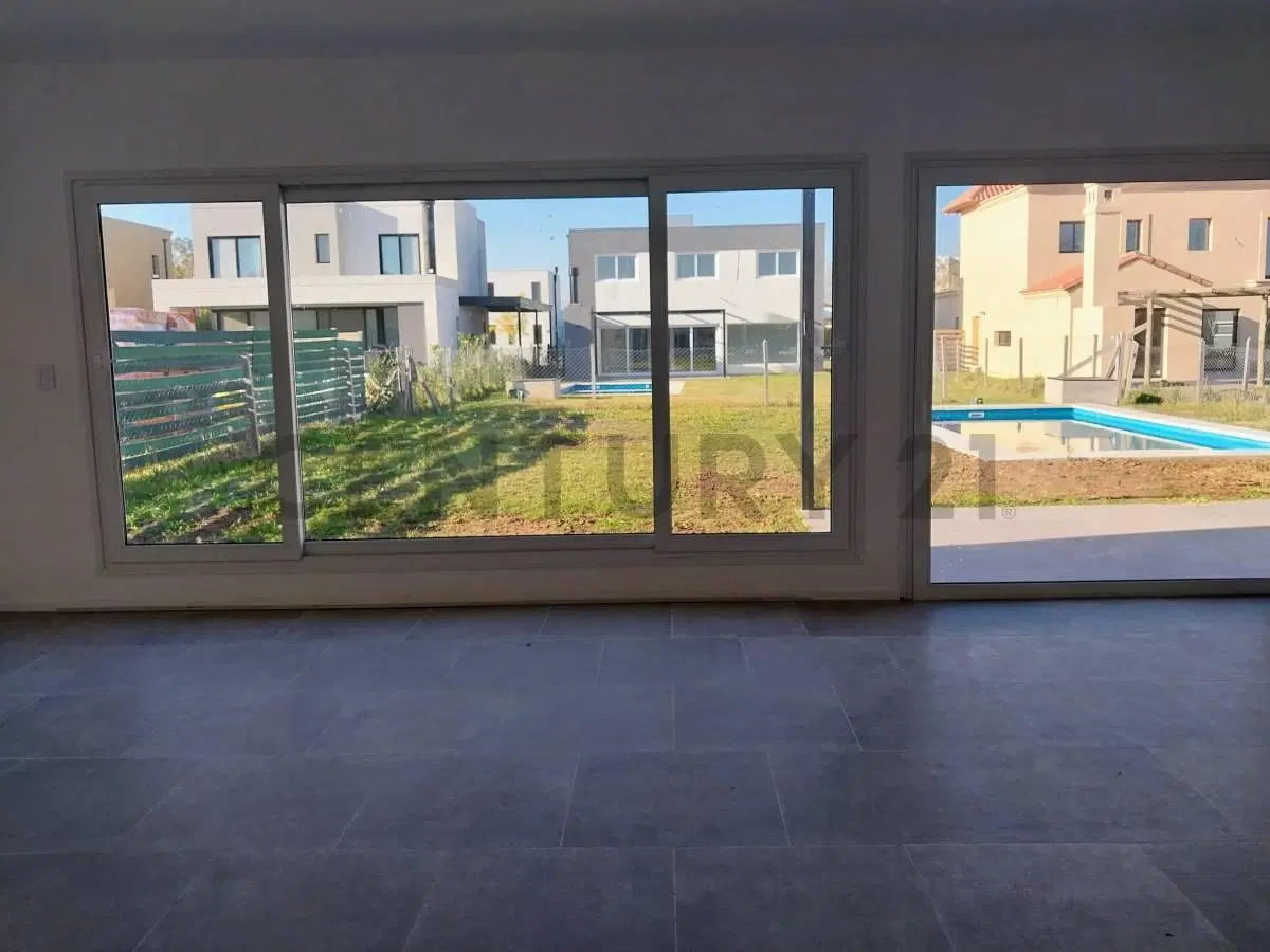 Casa en venta Barrio San Pablo, Pilar. 5 ambientes con pileta. 3