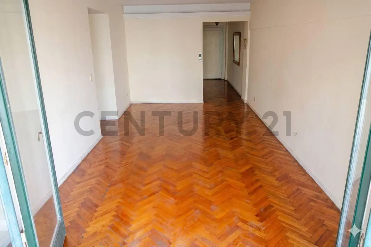 Departamento 3 ambientes + dependencia en Belgrano 4
