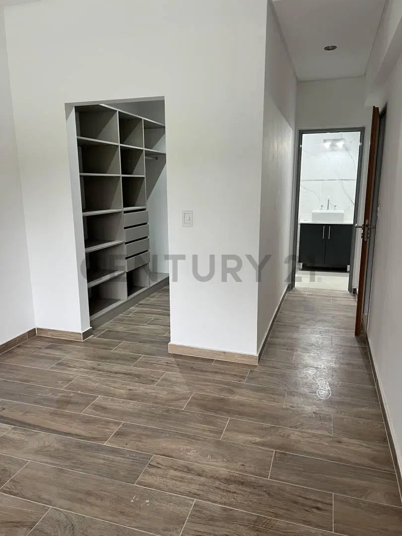 Venta Departamento 3amb muy luminoso C/galeria y Jardin (Ayres del Sur) 2