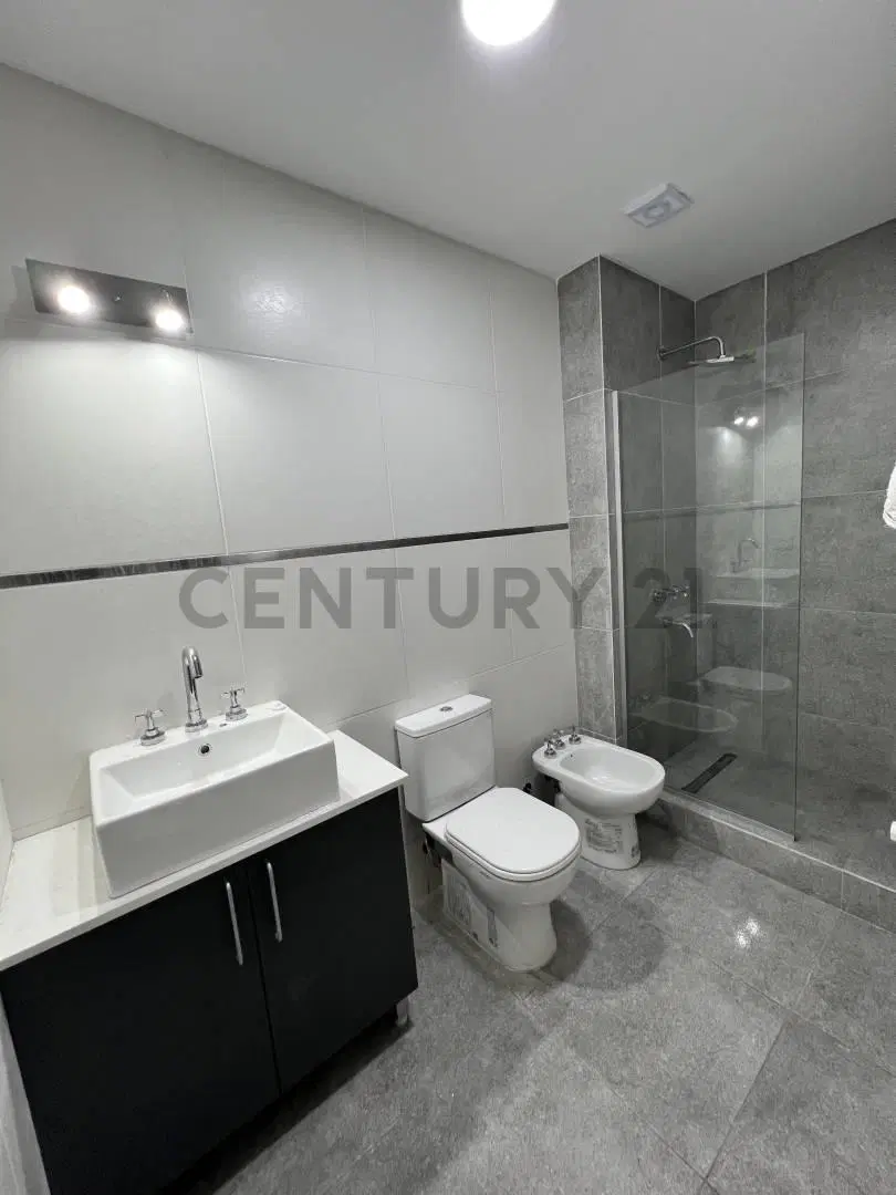 Venta Departamento 3amb muy luminoso C/galeria y Jardin (Ayres del Sur) 3