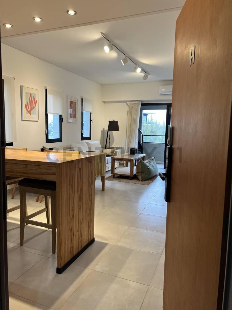 VENTA 2 AMBIENTES MUY LUMINOSO CON QUINCHO PRIVADO AYRES DEL SUR