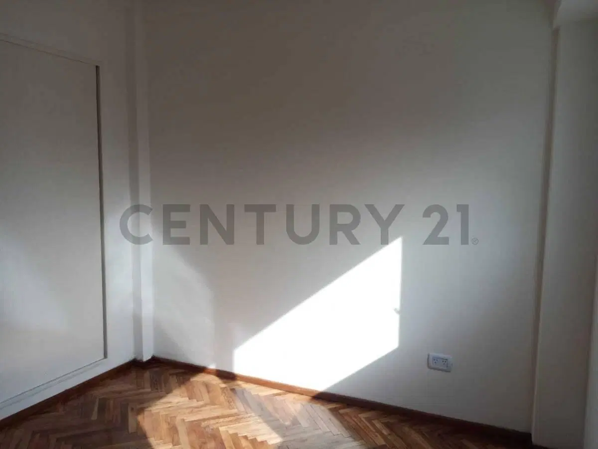 ALQUILER DEPARTAMENTO 2 AMBIENTES CABALLITO CON BALCÓN 5