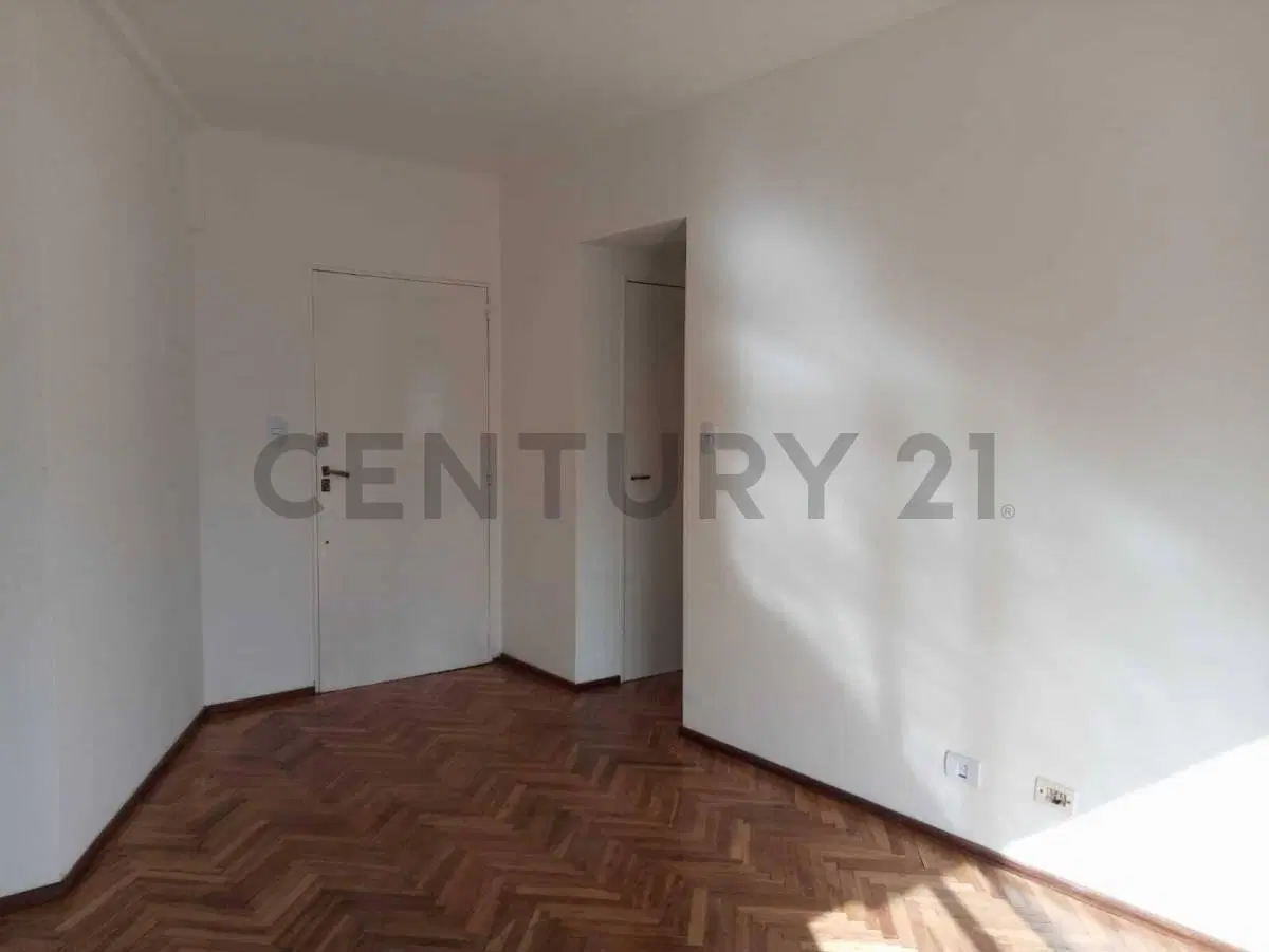 ALQUILER DEPARTAMENTO 2 AMBIENTES CABALLITO CON BALCÓN 3