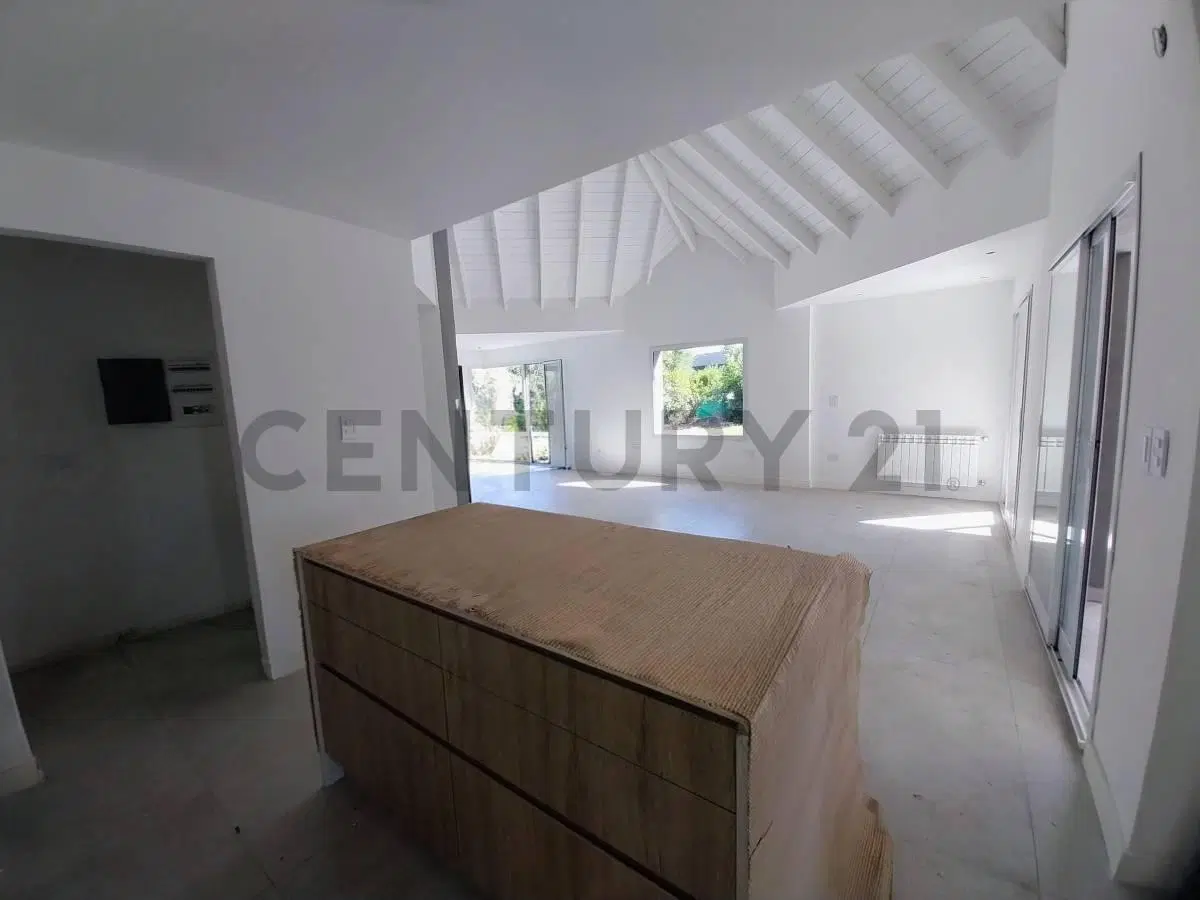 Casa a estrenar en Campo Chico-5 ambientes, una planta. 3