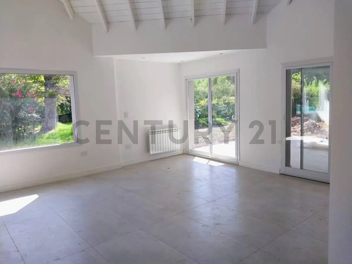 Casa a estrenar en Campo Chico-5 ambientes, una planta. 2