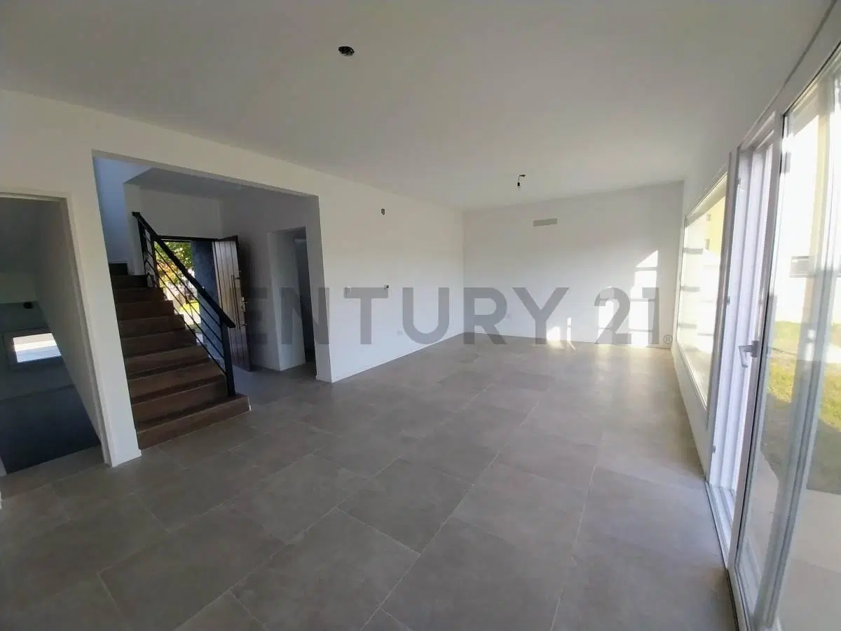 Casa en venta Barrio San Pablo, Pilar. 5 ambientes con pileta. 2
