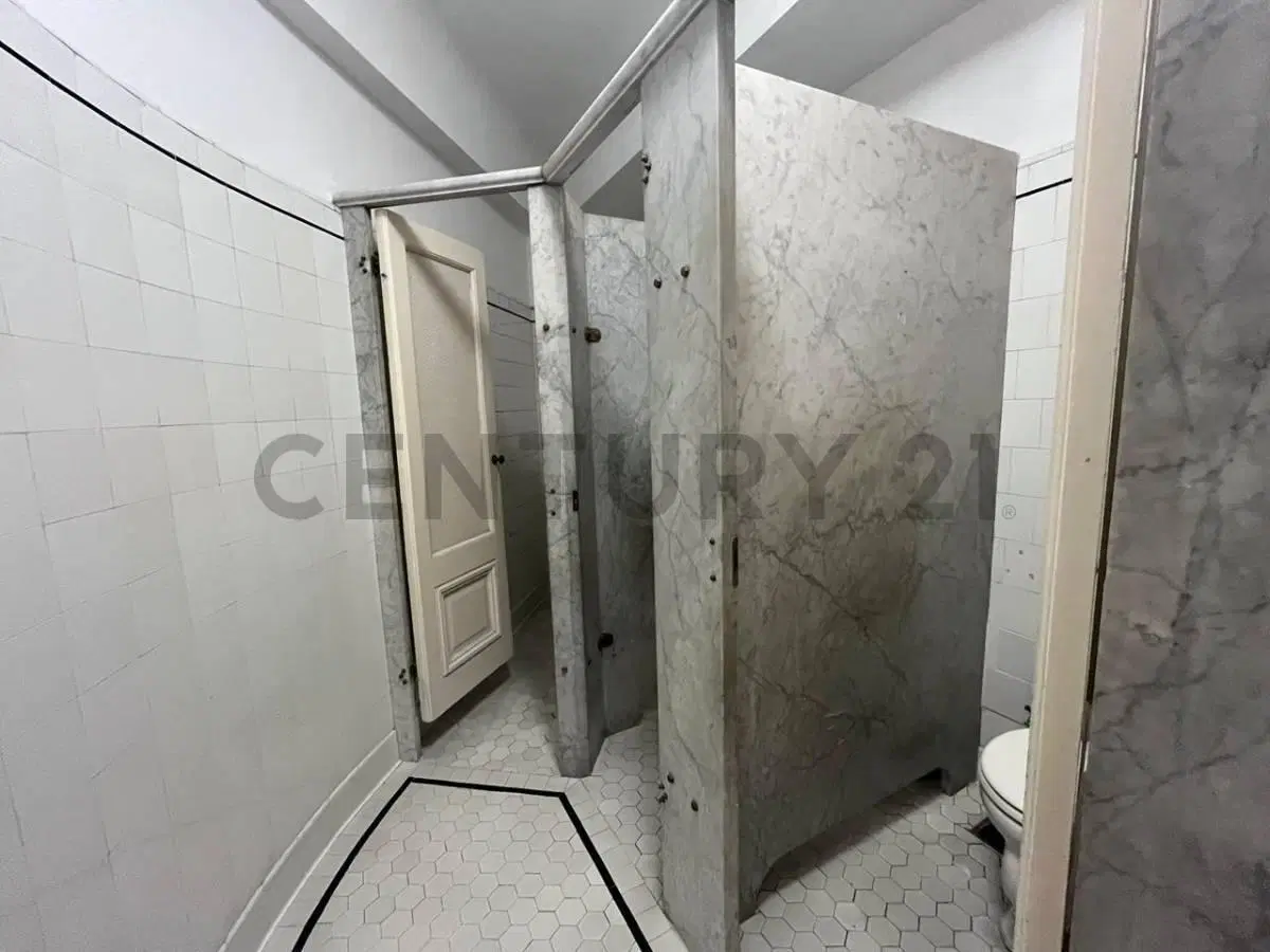 Oficina comercial en alquiler en Diagonal Norte 4