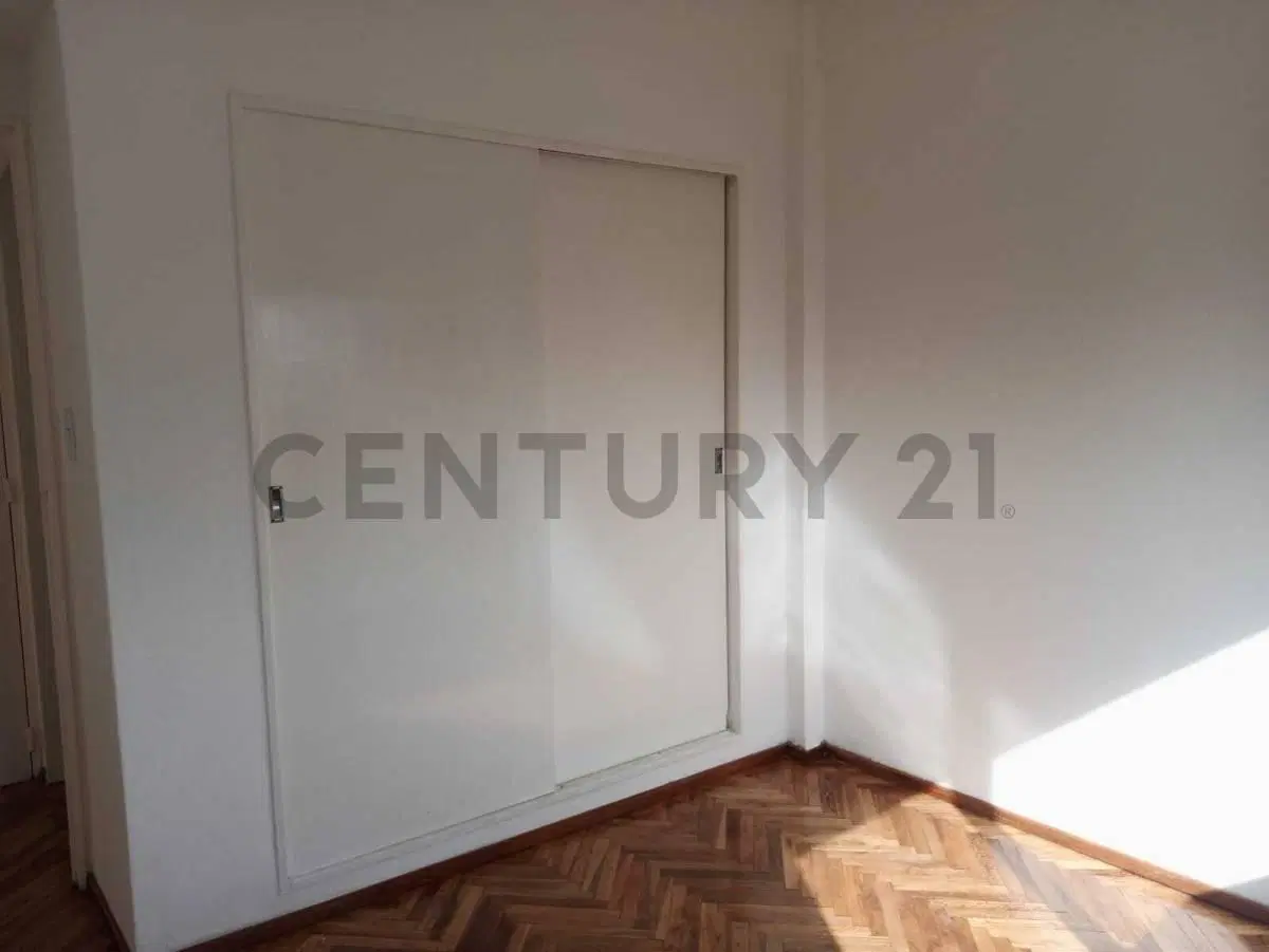 ALQUILER DEPARTAMENTO 2 AMBIENTES CABALLITO CON BALCÓN 4