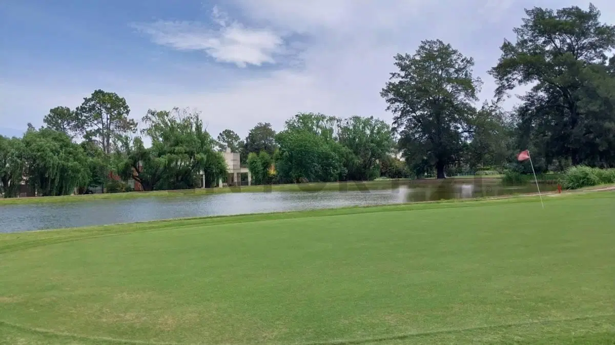 Terreno en venta en Pilar del Lago Country Club 8