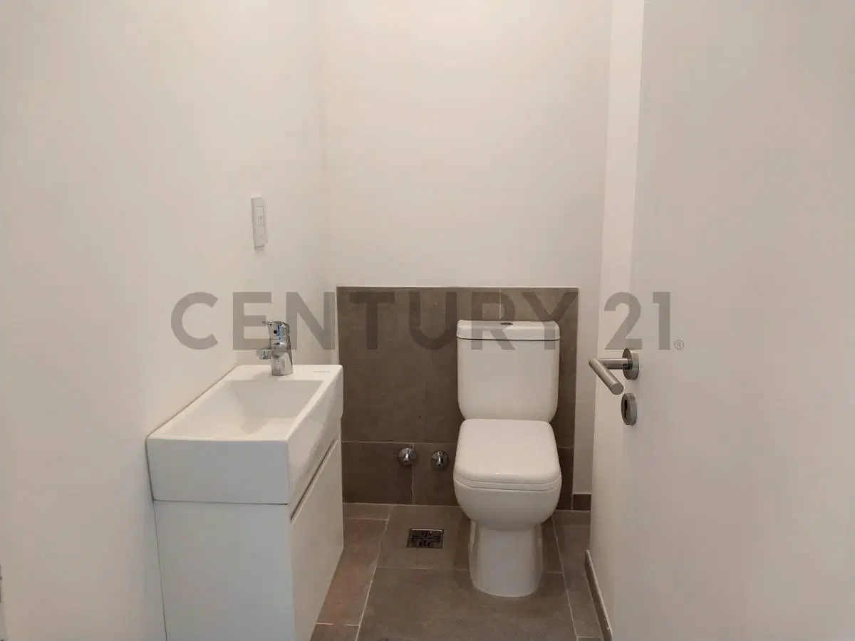 Casa en venta Barrio San Pablo, Pilar. 5 ambientes con pileta. 2