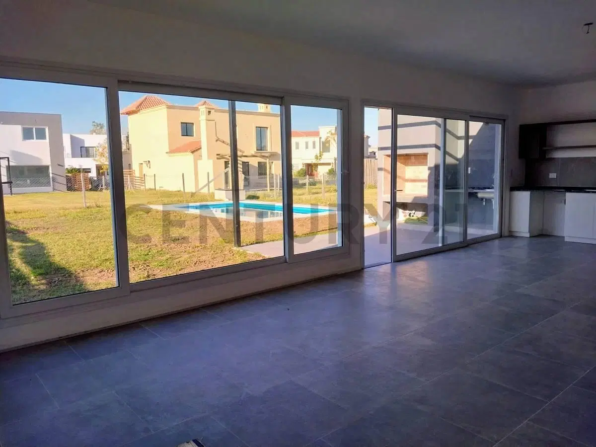 Casa en venta Barrio San Pablo, Pilar. 5 ambientes con pileta. 8
