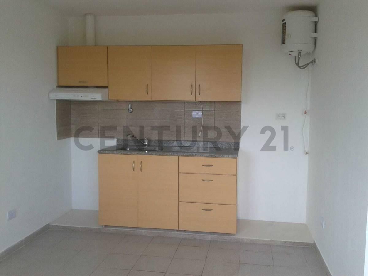 Foto de Venta de piso con 2 departamentos de 2 ambientes , en Posadas, imagen 2