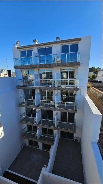 Foto de VENTA 3 AMBIENTES MUY LUMINOSO A ESTRENAR, imagen 3