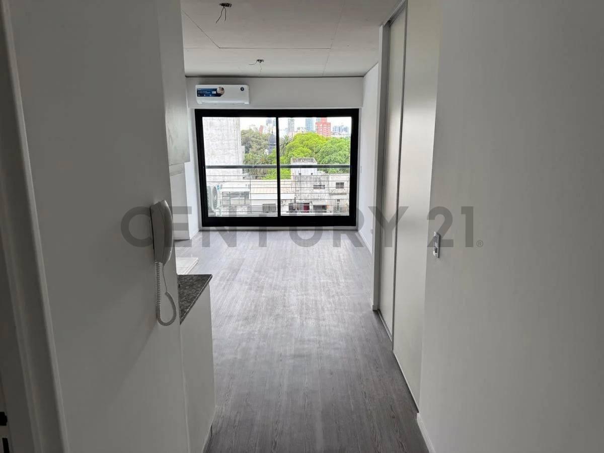 Foto de VENTA MONOAMBIENTE MUY LUMINOSO PISO 6, imagen 1