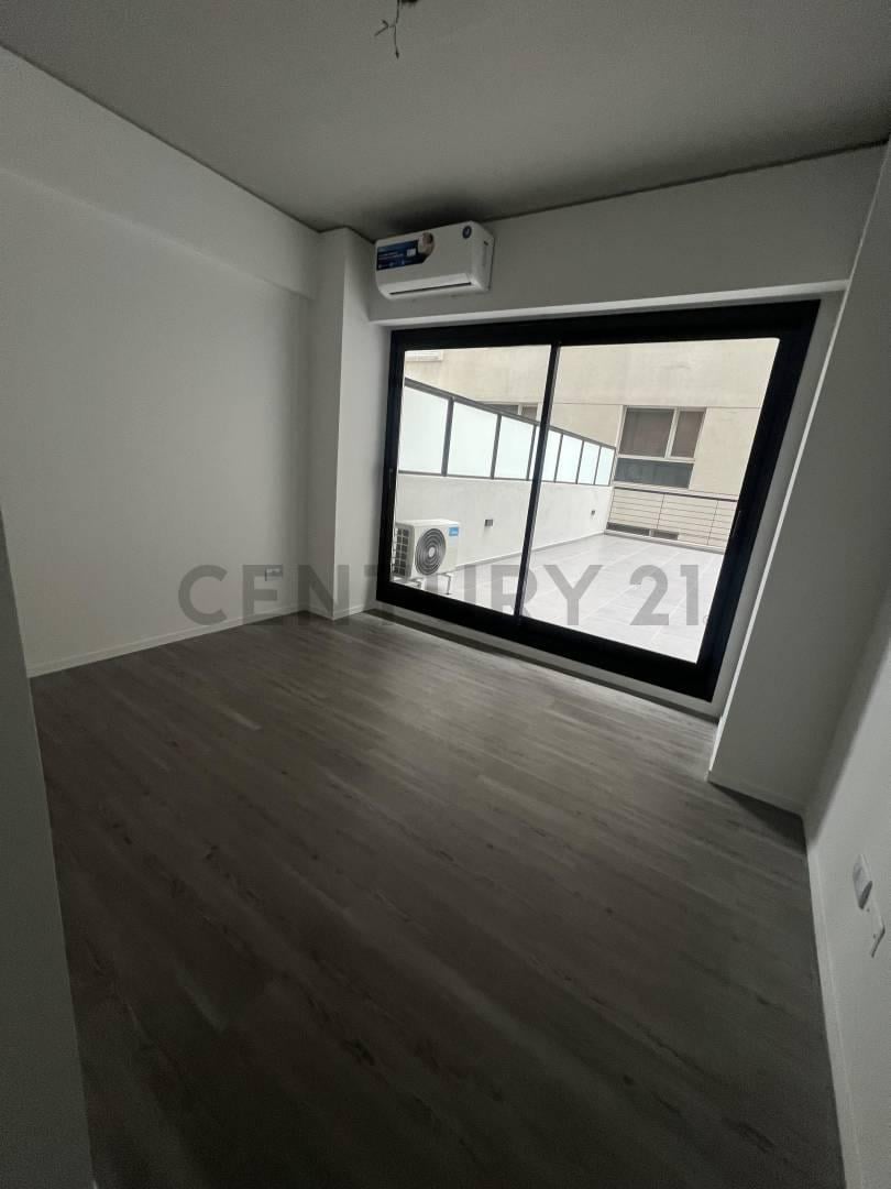 Foto de VENTA 2AMB MUY LUMINOSO CON PATIO PROPIO, imagen 4