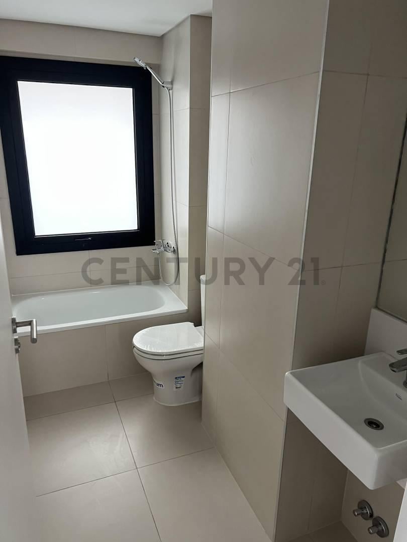 Foto de VENTA 4 AMBIENTES MUY LUMINO PISO 16, imagen 2