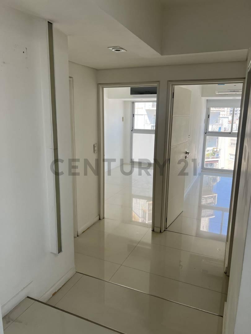 Foto de VENTA 4 AMBIENTES MUY LUMINO PISO PRIVADO VISTA AL BOTANICO, imagen 3