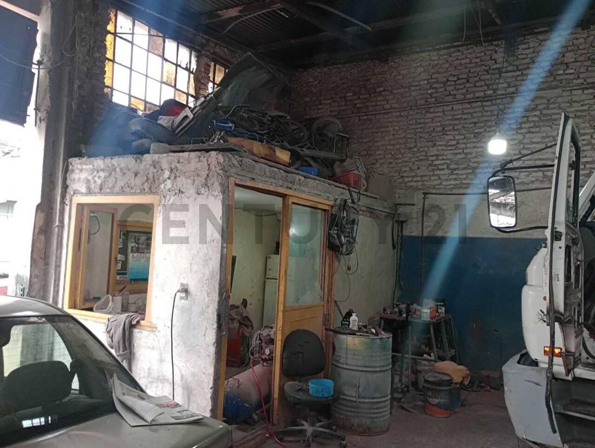 Foto de Galpón en venta Lanús Oeste de 8,66 M2 por 25M2, imagen 1