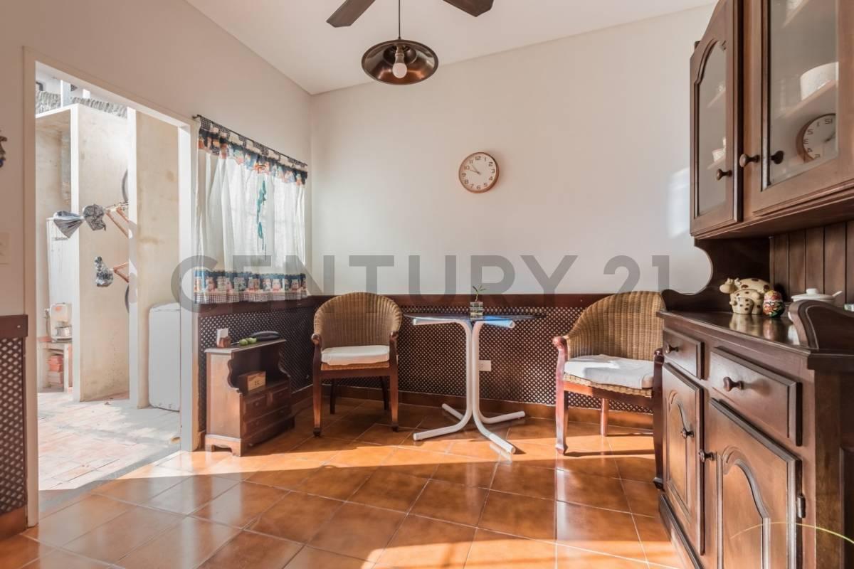 Foto de VENTA Casa Lote Propio 4 Ambientes con Patio - San Isidro, imagen 5