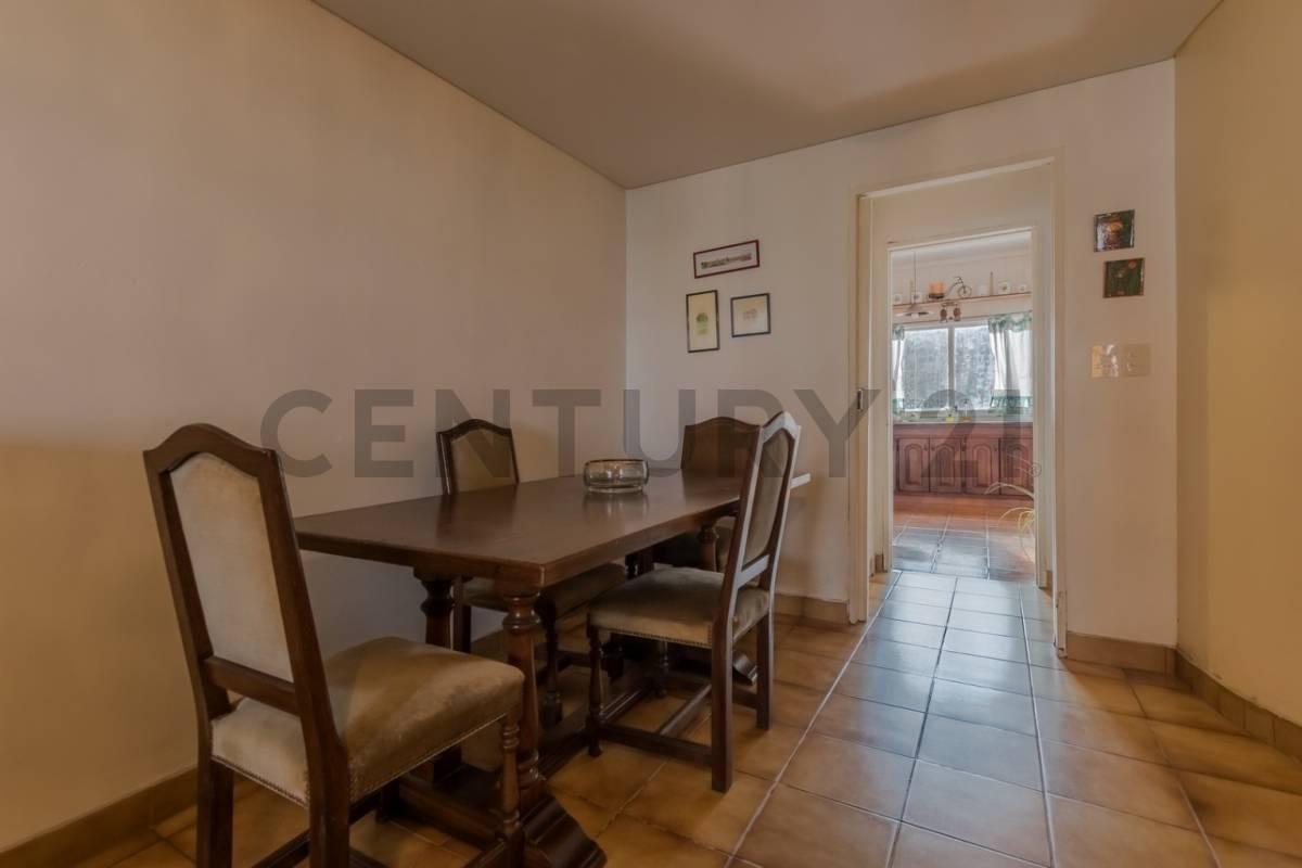 Foto de VENTA Casa Lote Propio 4 Ambientes con Patio - San Isidro, imagen 2