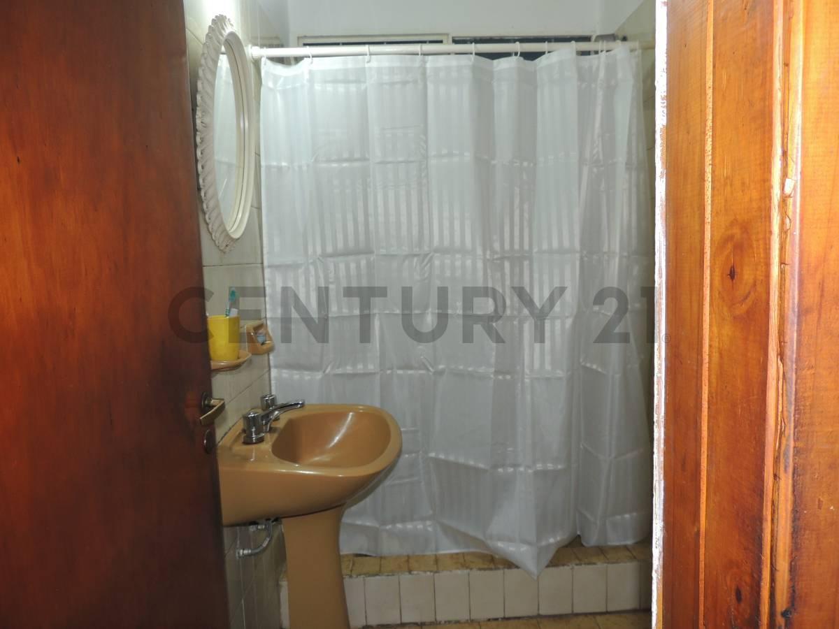 Foto de DEPARTAMENTO PH VENTA 3 AMBIENTES CON PATIO Y JARDIN VILLA BALLESTER, imagen 3