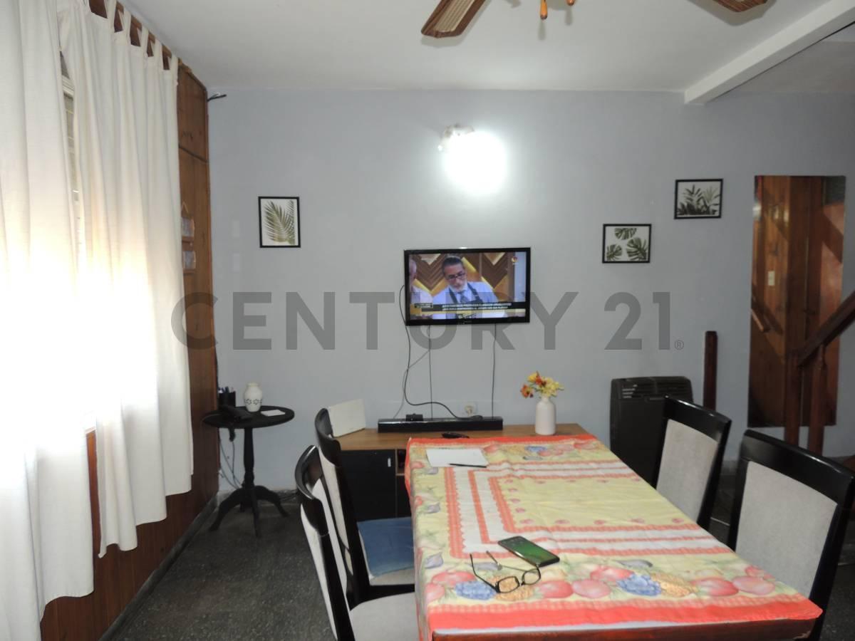 Foto de DEPARTAMENTO PH VENTA 3 AMBIENTES CON PATIO Y JARDIN VILLA BALLESTER, imagen 4