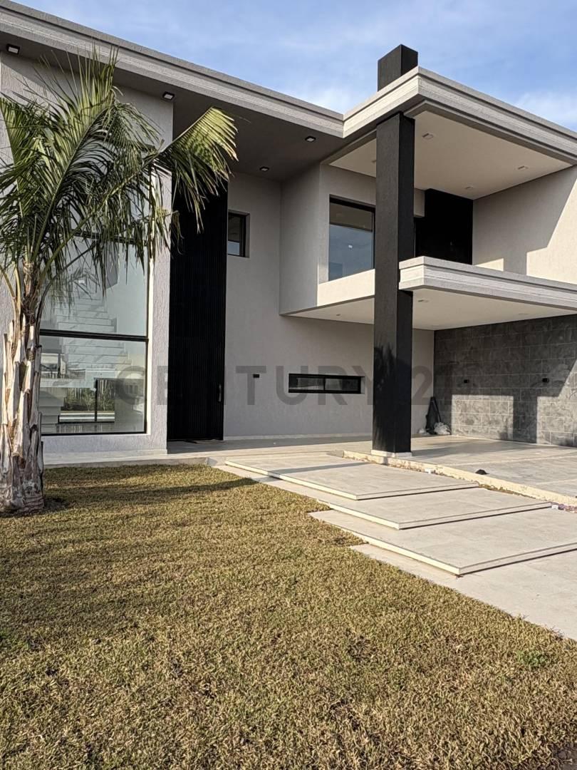 Foto de VENTA Casa Premium a Estrenar con Piscina, Galería y Parrilla | Diseño, imagen 1