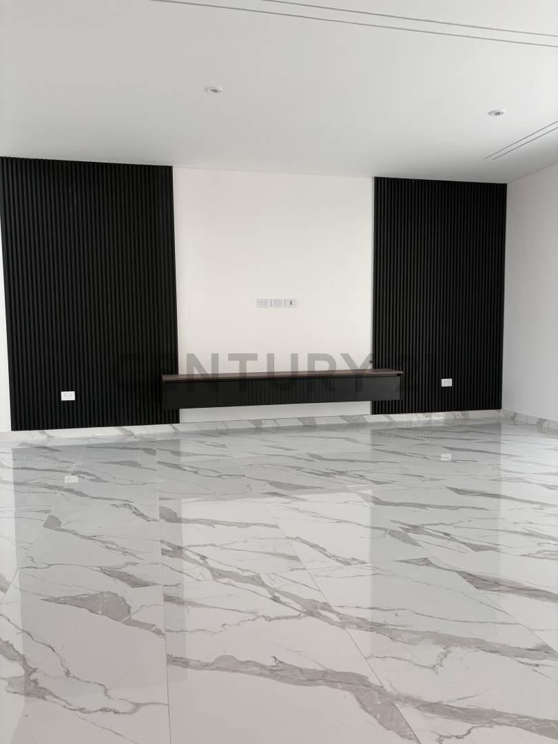Foto de VENTA Casa Premium a Estrenar con Piscina, Galería y Parrilla | Diseño, imagen 3