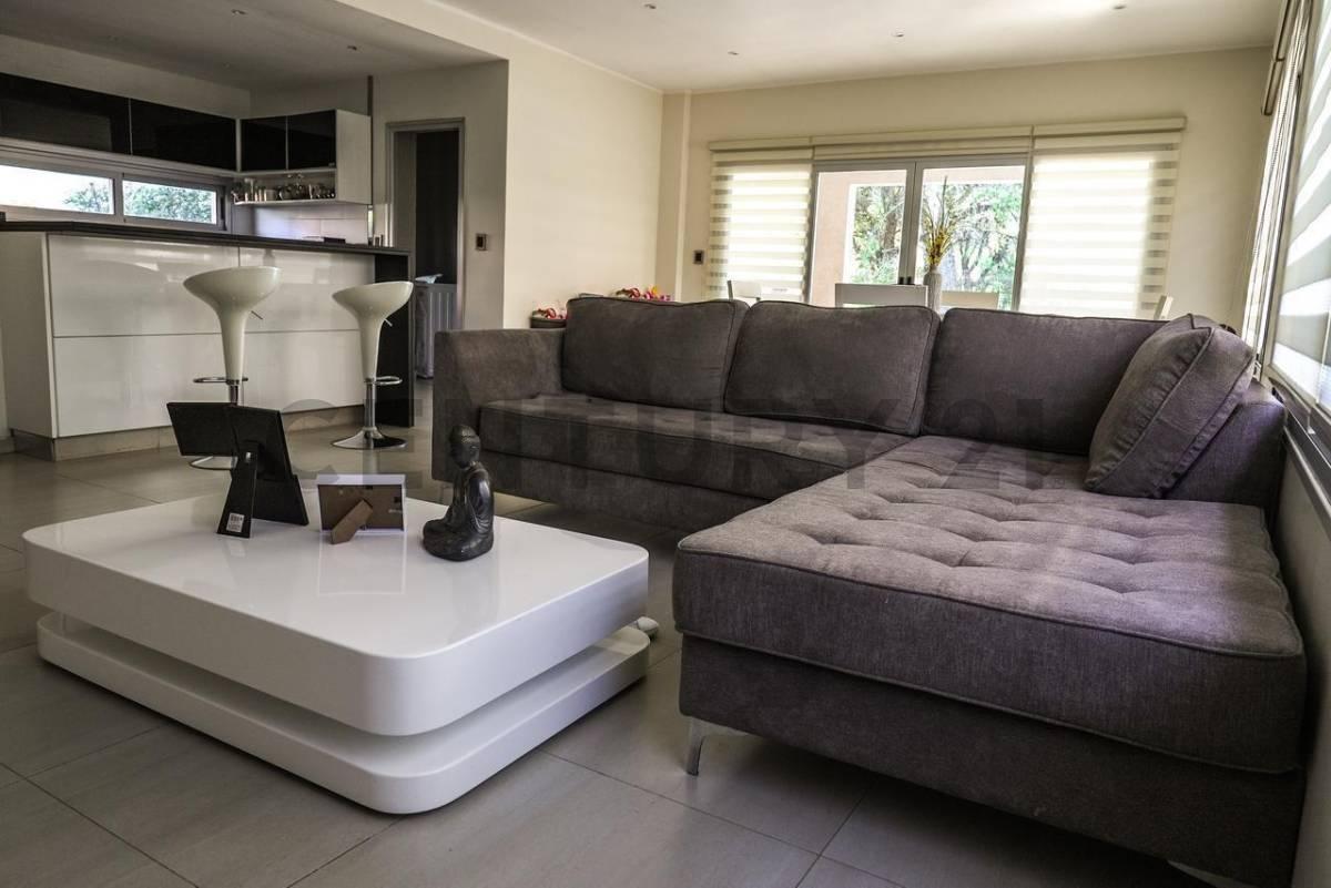 Foto de VENTA CASA MODERNA EL SOSIEGA IMPECABLE EN 1 PLANTA, imagen 2