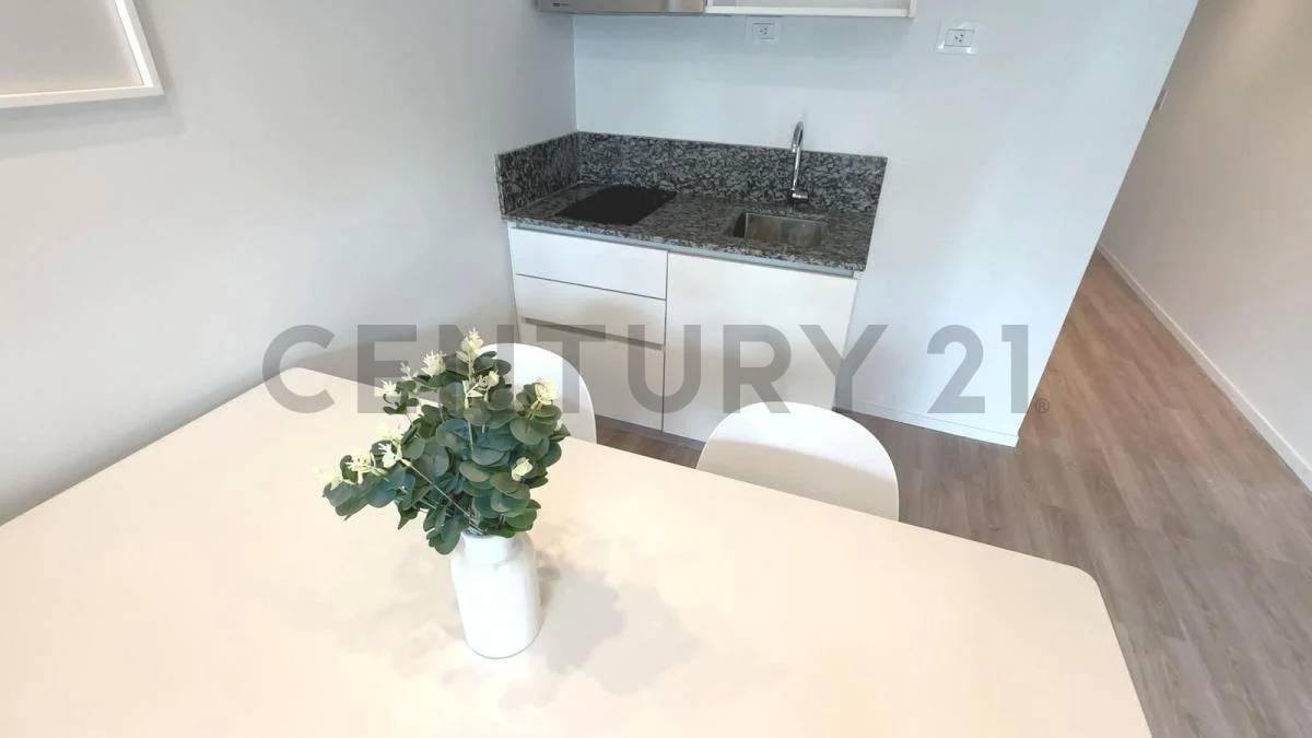 Foto de venta Monoambiente muy luminoso en San Telmo | 9 de Julio Estudios 3, imagen 2