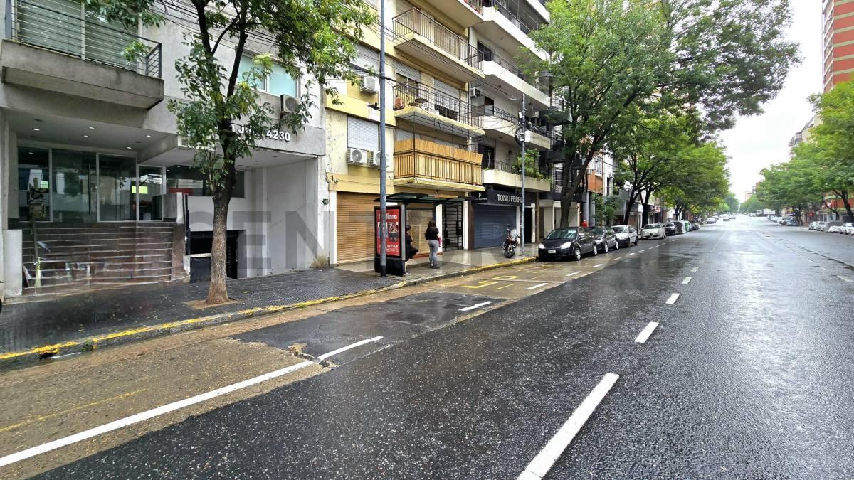 Foto de Dos ambientes con cochera en venta en BOEDO, imagen 2