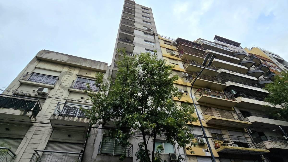 Foto de Dos ambientes con cochera en venta en BOEDO, imagen 4