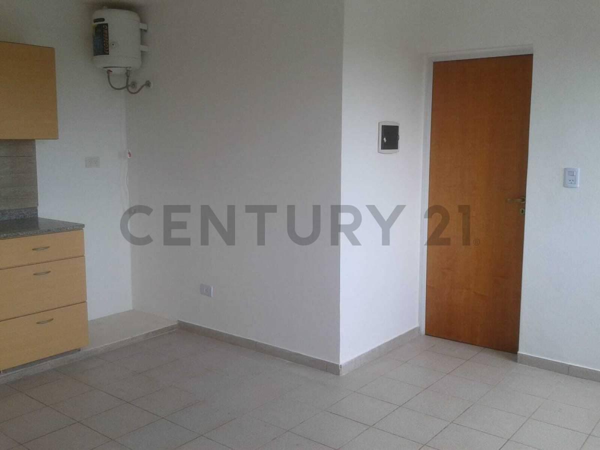 Foto de Venta de piso con 2 departamentos de 2 ambientes , en Posadas, imagen 2